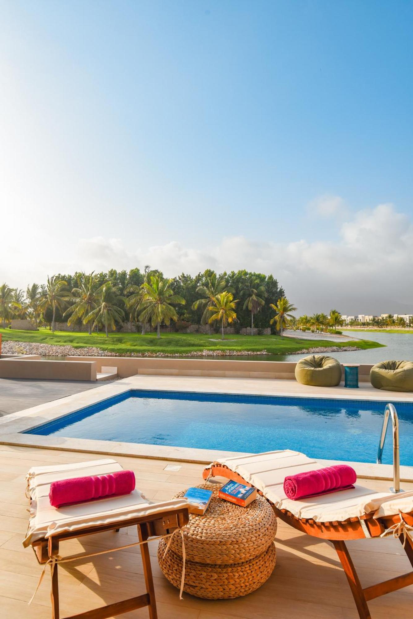 Palmview Villa *